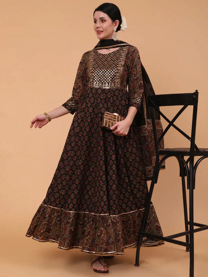 BROWN FLARED 3/4 SLEEVE ROUND NECK KURTA DUPATTA SET