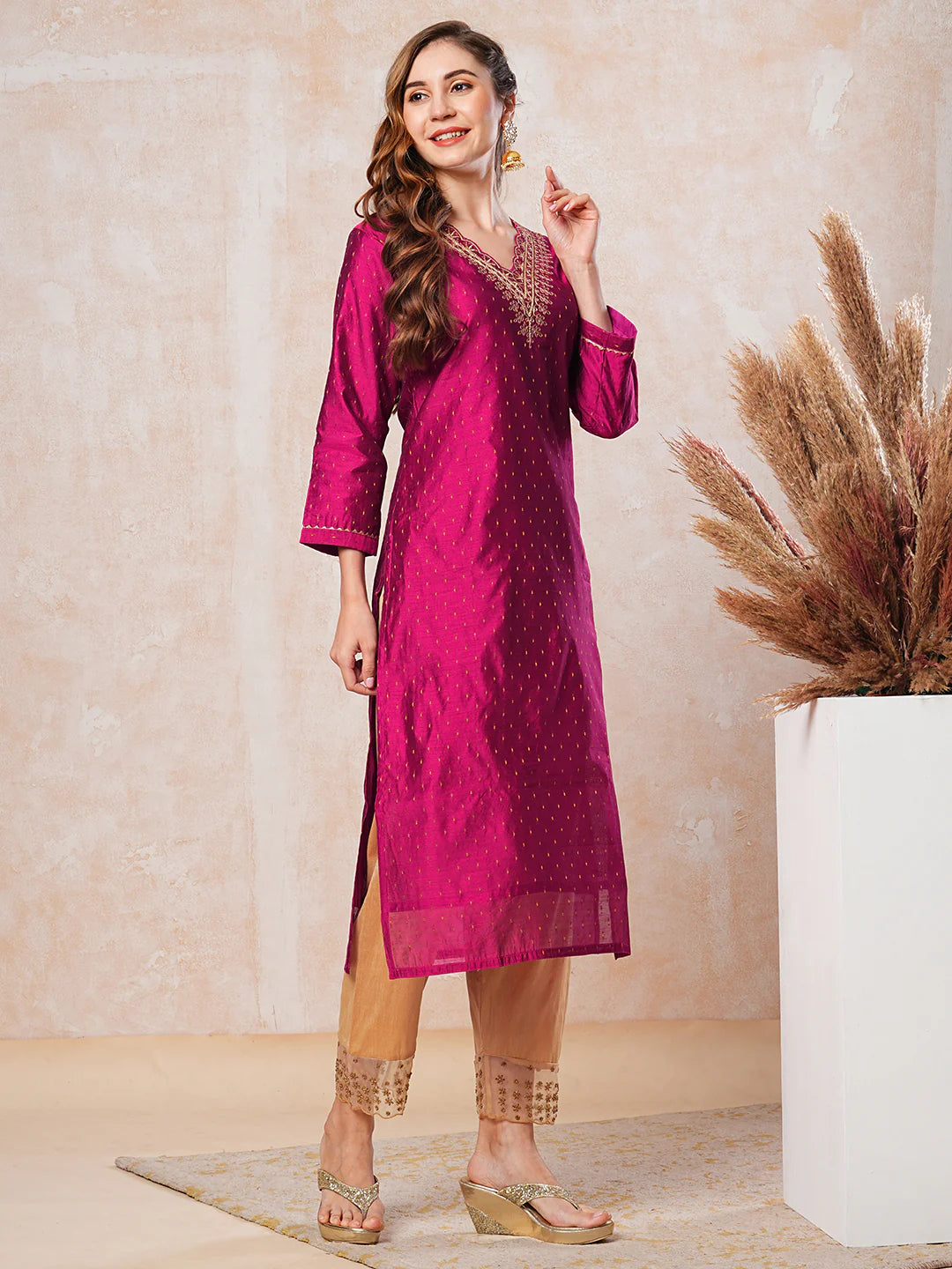 Jacquard Zari Design Zari & Sequins Embroidered Kurta - Magenta