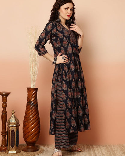 CALF LENGTH SEMI-FLARED 3/4 SLEEVES V KURTA BOTTOM DUPATTA SET