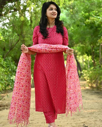 PINK ROUND NECK Printed Rayon Kurta Sets