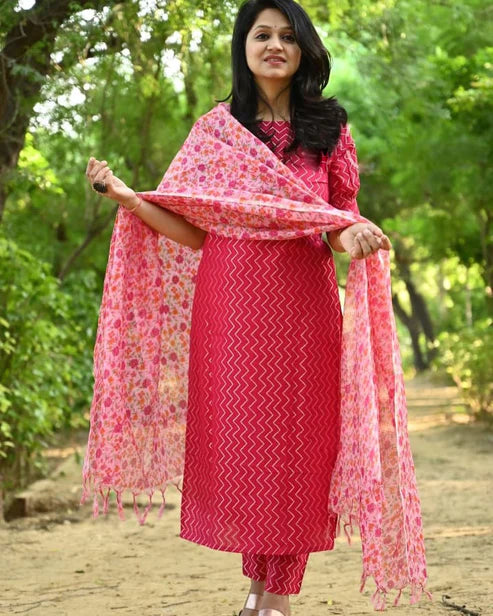 PINK ROUND NECK Printed Rayon Kurta Sets