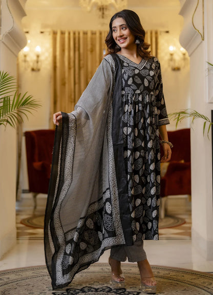 BLACK V Neck PRINTED Rayon Kurta Sets