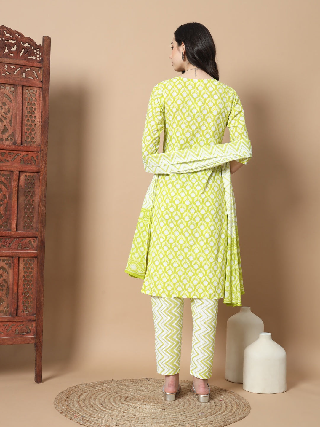 Green Floral,Piping On Yoke Straight Kurta Trouser And Dupatta Set-Yufta Store-6833SKDGRS