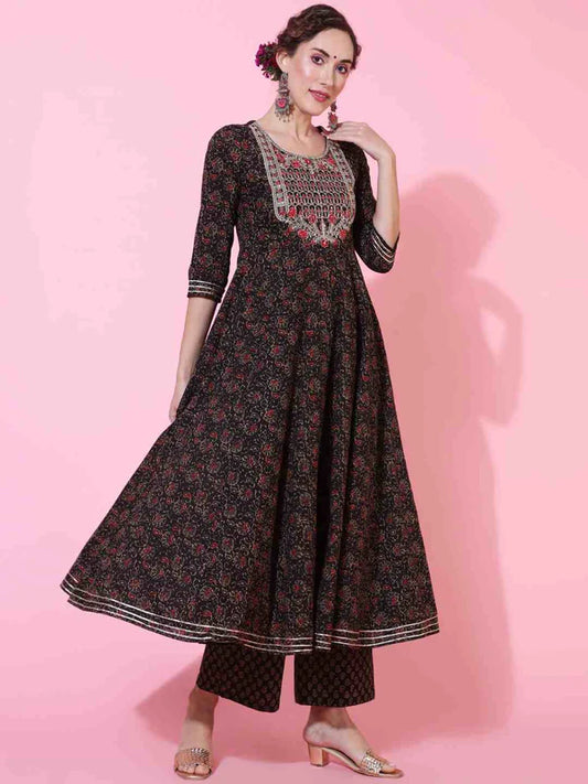 COTTON CALF LENGTH PRINTED FLARED 3/4 SLEEVES ROUND NECK KURTA BOTTOM SET