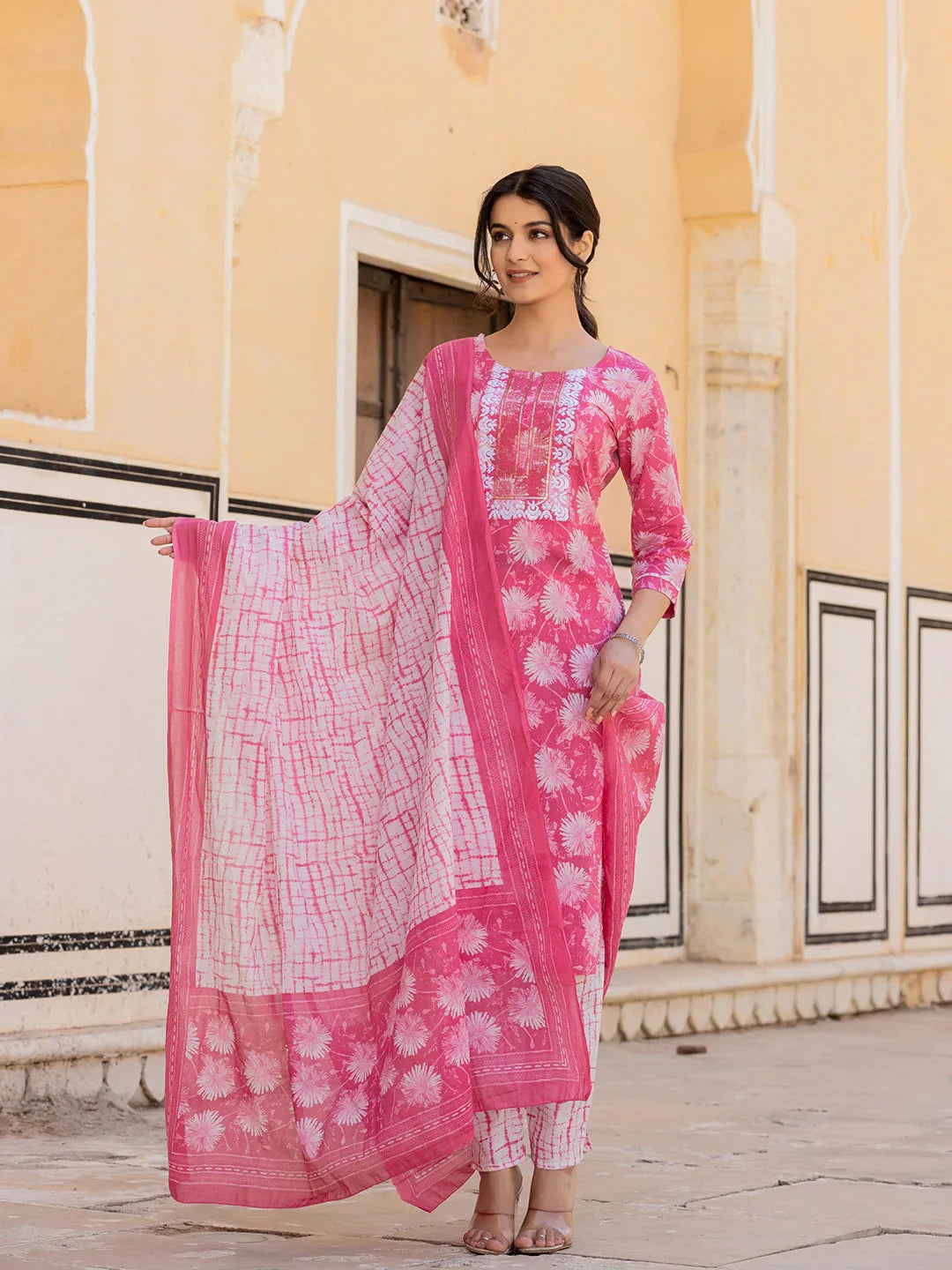 Pink Floral Print Straight Kurta Trouser And Dupatta Set-Yufta Store-6874SKDPKS