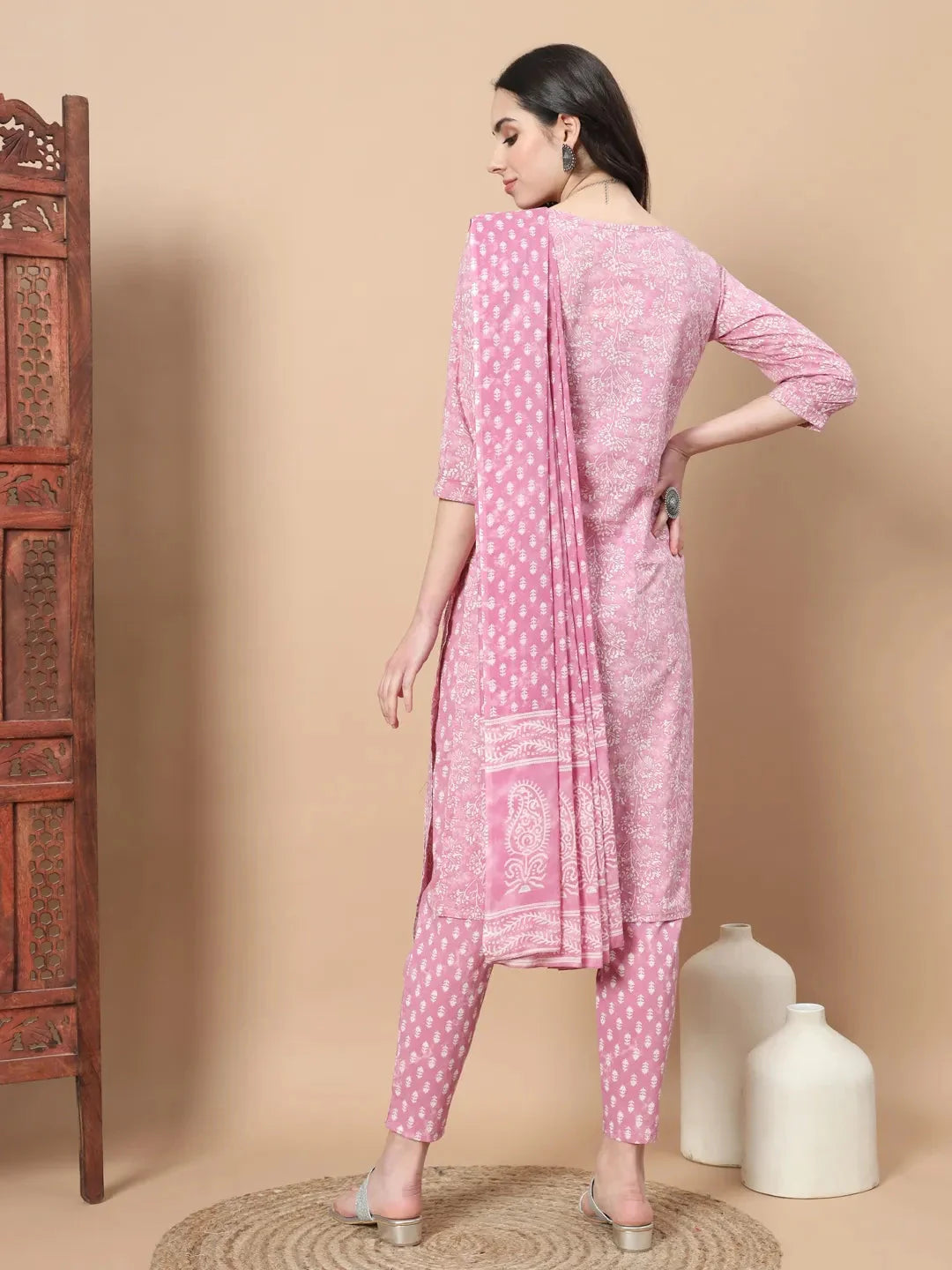 Pink Floral,Thread_Work Straight Kurta Trouser And Dupatta Set-Yufta Store-6814SKDPKS