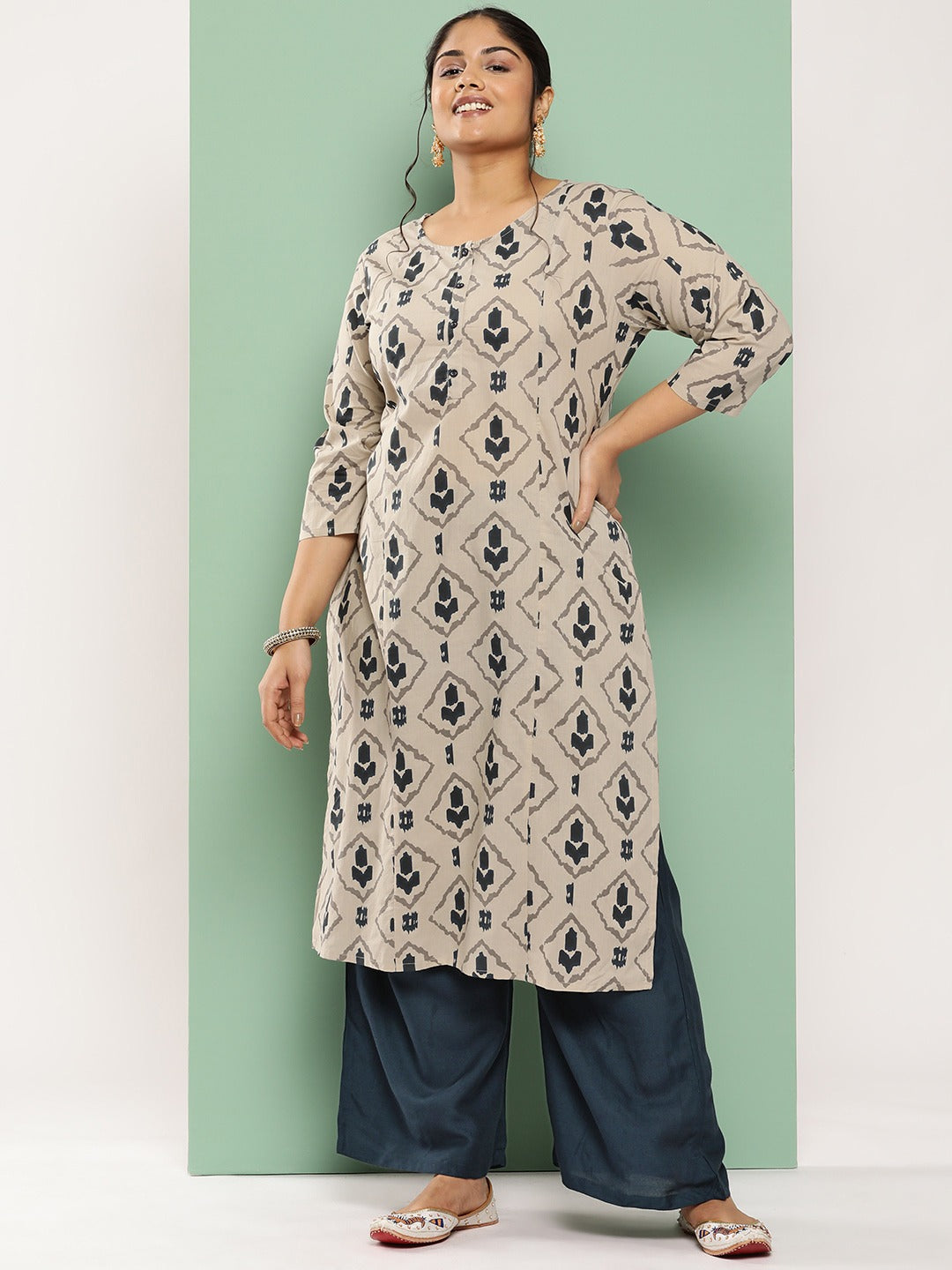 Plus Size Ethnic Motifs Printed Regular Cotton Kurta with Palazzos-Yufta Store-1555PSETBG3XL