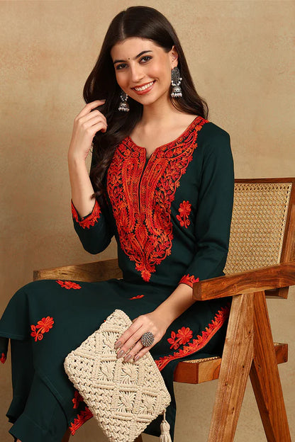 Green Embroidered Viscose Rayon Straight Cut Kurta