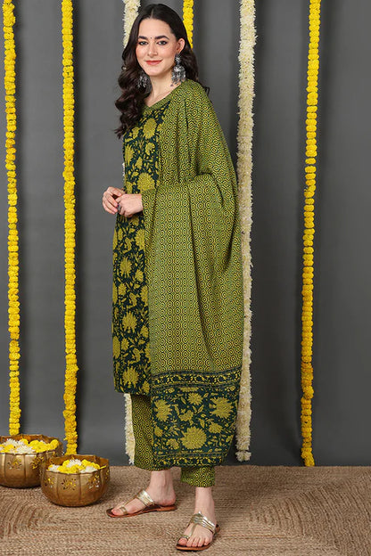 Green Rayon Blend Floral Printed Straight Suit Set