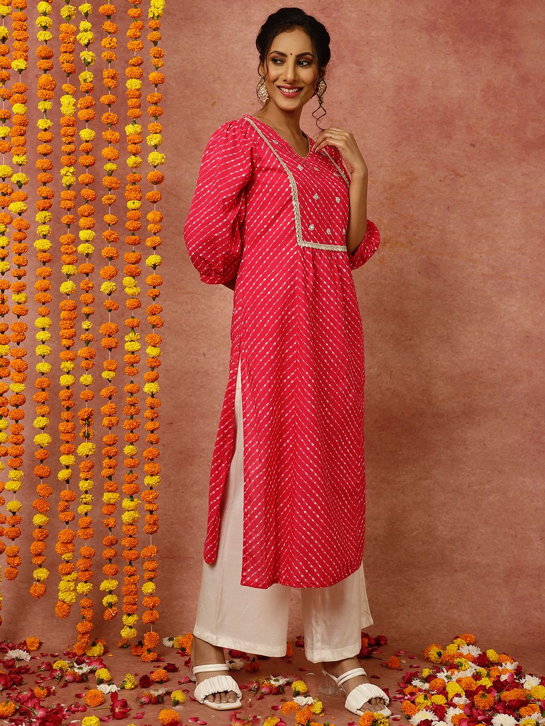 Zardozi Embroidered Fushia Mothra Printed Straight Kurta