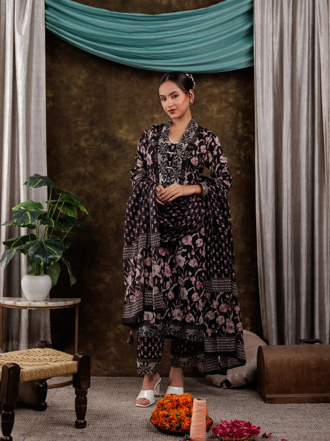 Black Floral Print Pure Cotton Beads Straight Kurta Dupatta Set With Lace Detailing