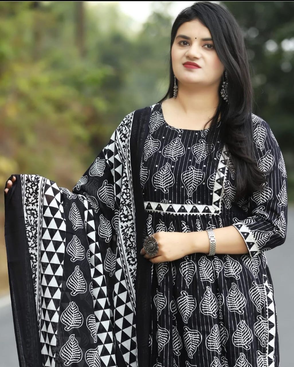 Aalia Style With Naira Cut Pattern Kurta Set