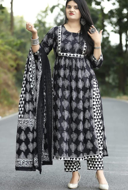 Aalia Style With Naira Cut Pattern Kurta Set