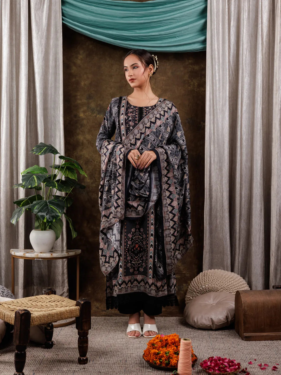 Pure Muslin Silk Black Ethnic Motifs Kurta Dupatta Set