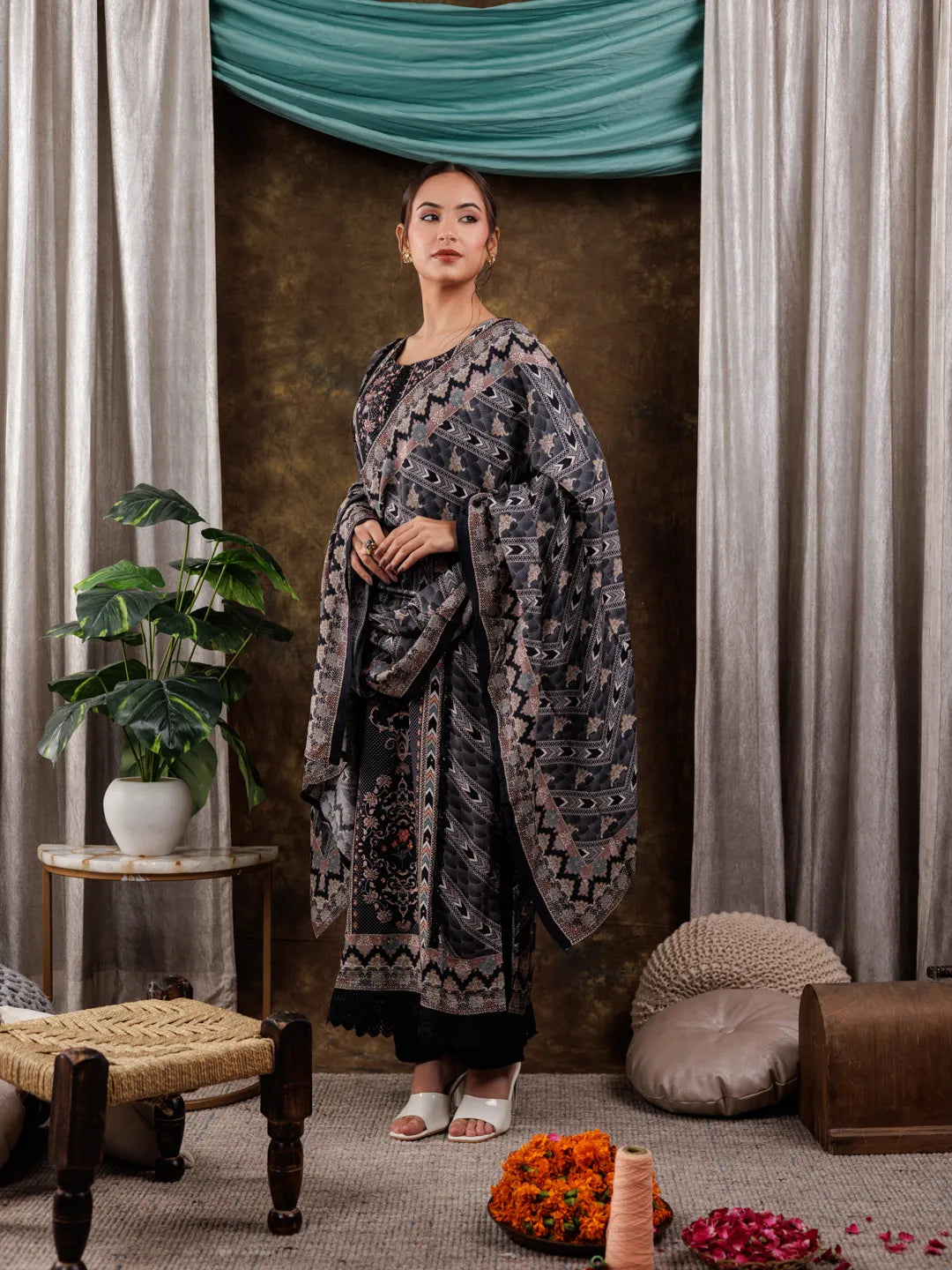 Pure Muslin Silk Black Ethnic Motifs Kurta Dupatta Set